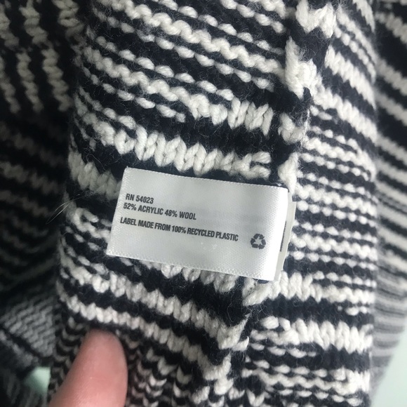 GAP open front southwestern cardigan Aztec Western tribal waterfall - Picture 5 of 6